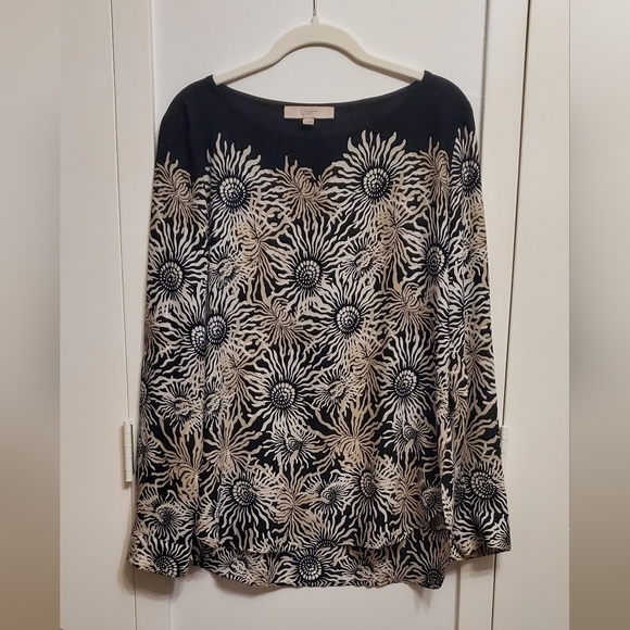 LOFT  black flower print blouse  long sleeve M - Picture 4 of 4